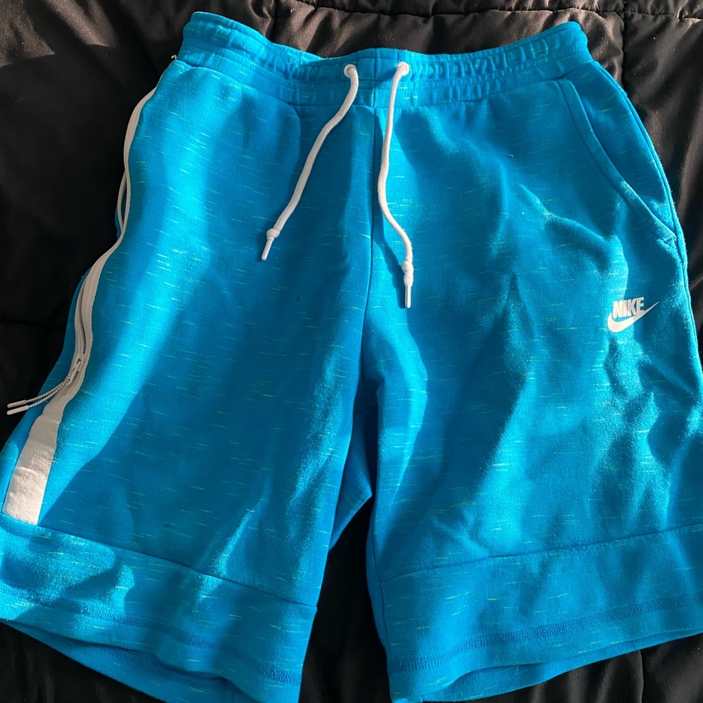 Men’s Blue Nike shorts